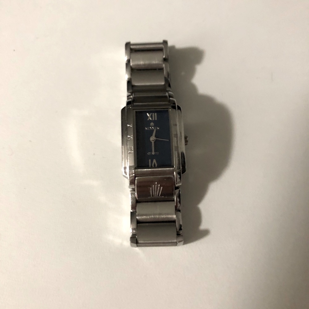 Nexxen women’s watch